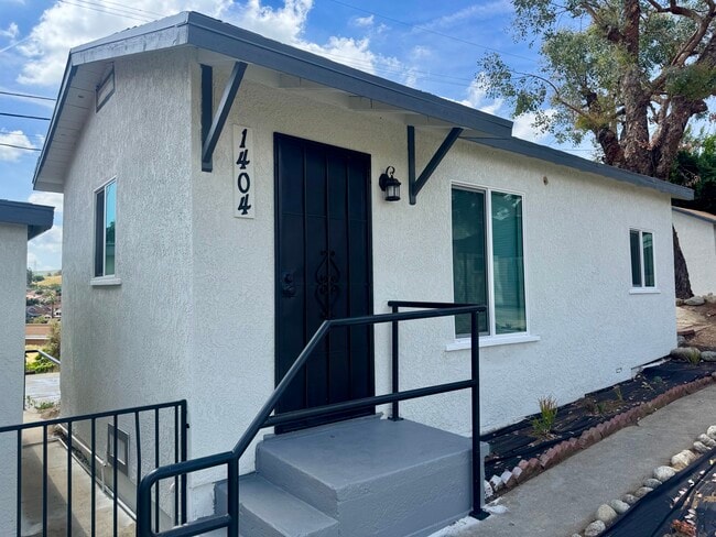 Building Photo - 1404 Prospect Dr