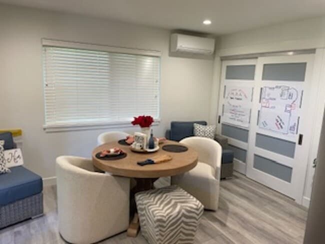 Photo - 1481 Hollister Ln Unit Downstairs