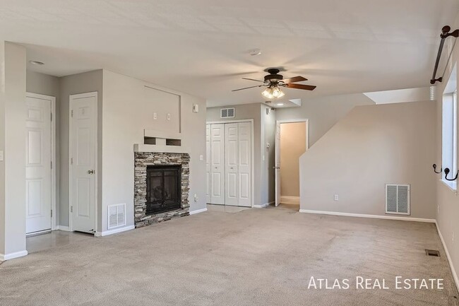 Photo - 4526 Crow Creek Dr