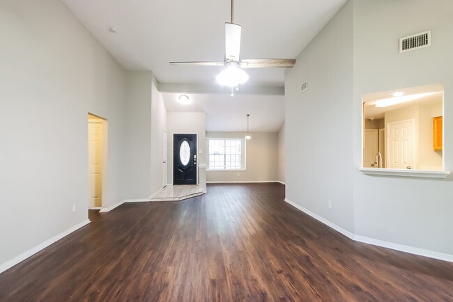 Photo - 5207 Village Springs Dr
