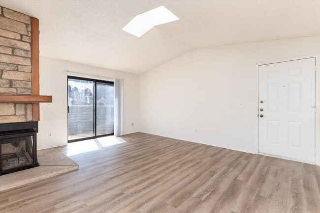 Photo - 923 S Zeno Way