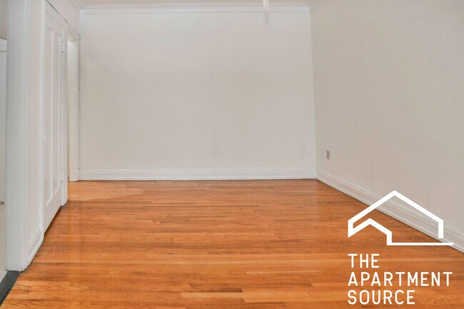 Photo - 540 W Briar Pl Unit 2C