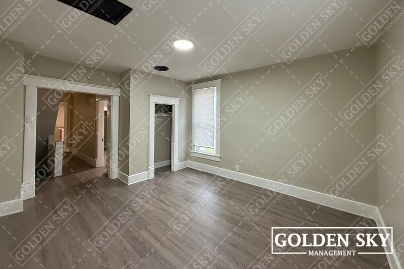 Photo - 1224 E Main St Unit 5