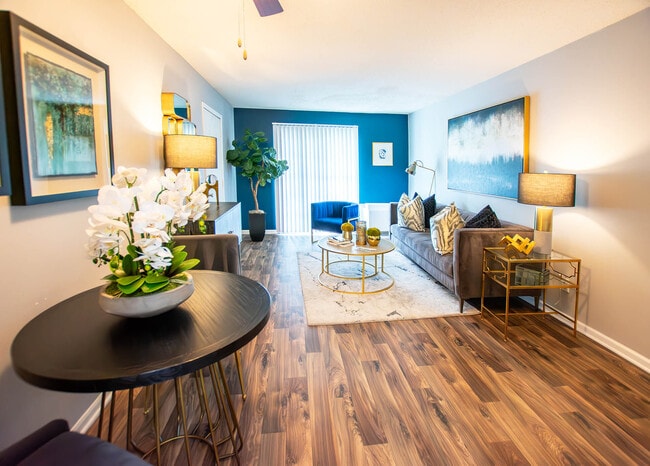 Photo - Jefferson on the Lake