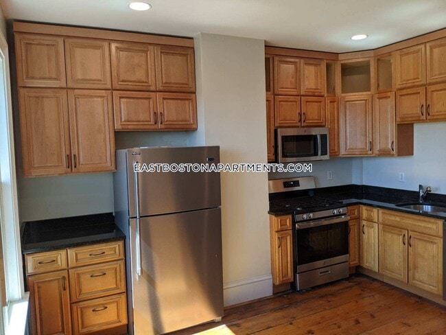 Photo - 273 Webster St Apartment Unit 1