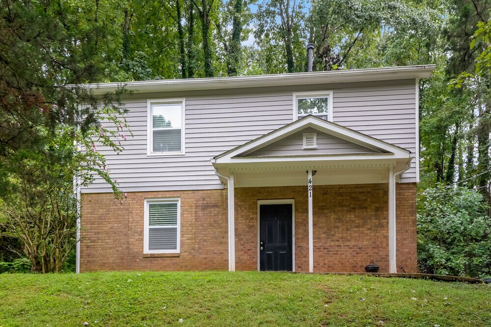 Photo - 421 Whispering Pines Dr House