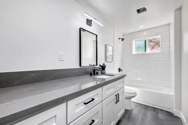 Photo - 1059 Emory St Unit 3