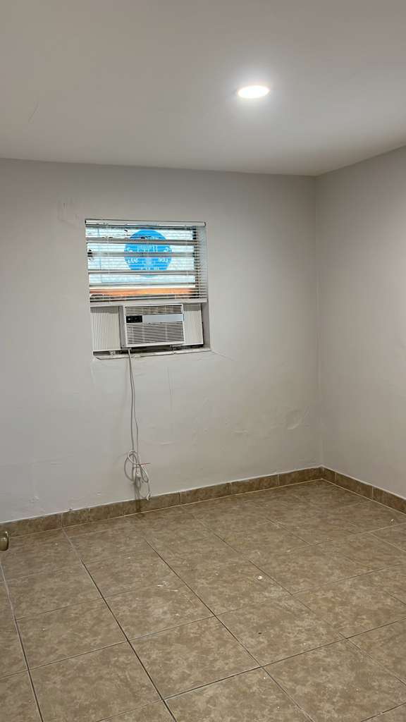 Photo - 2349 Farragut St