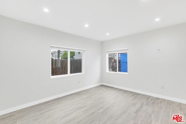 Photo - 40 Rose Ave Unit 3