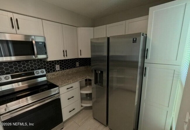 Photo - 8319 Daisy Ln S