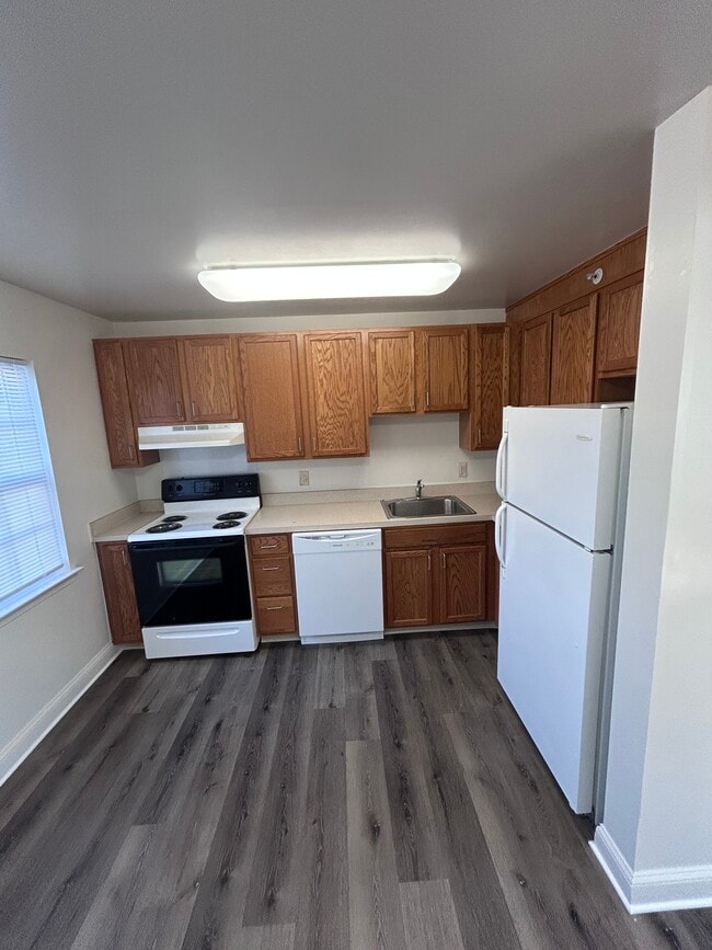 1 Bd Kitchen