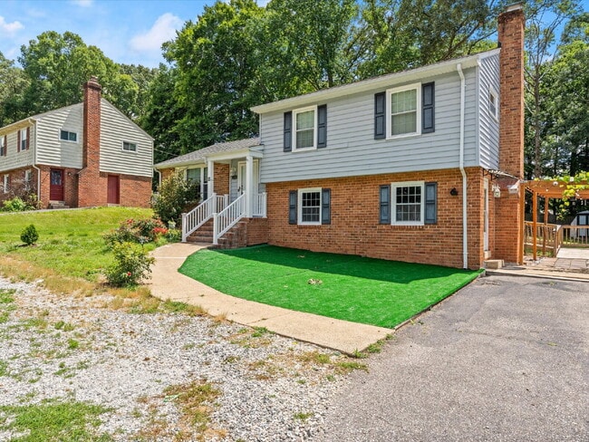Photo - 2220 Lauderdale Dr
