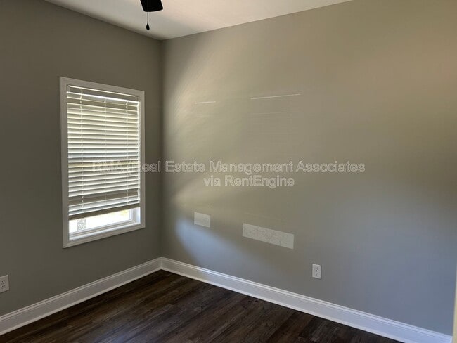 Photo - 202 Autumn Ridge Dr