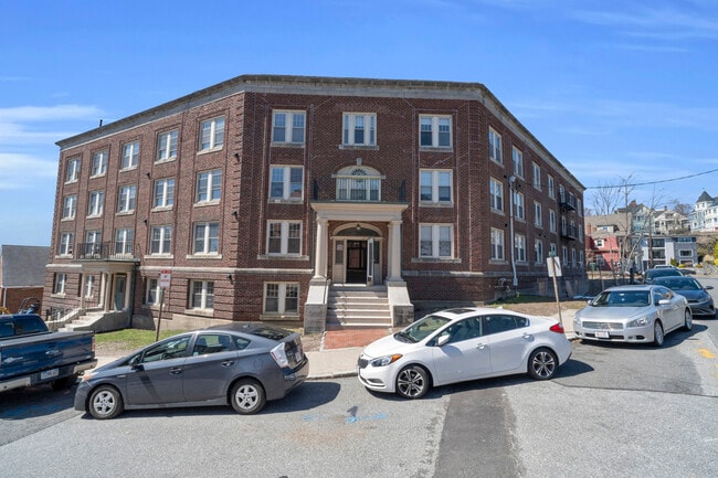 Building Photo - 26 Bradlee Rd Unit 103 Rental