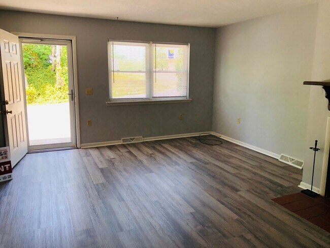 Photo - 1012-1014-1014 Willey St Unit 1014