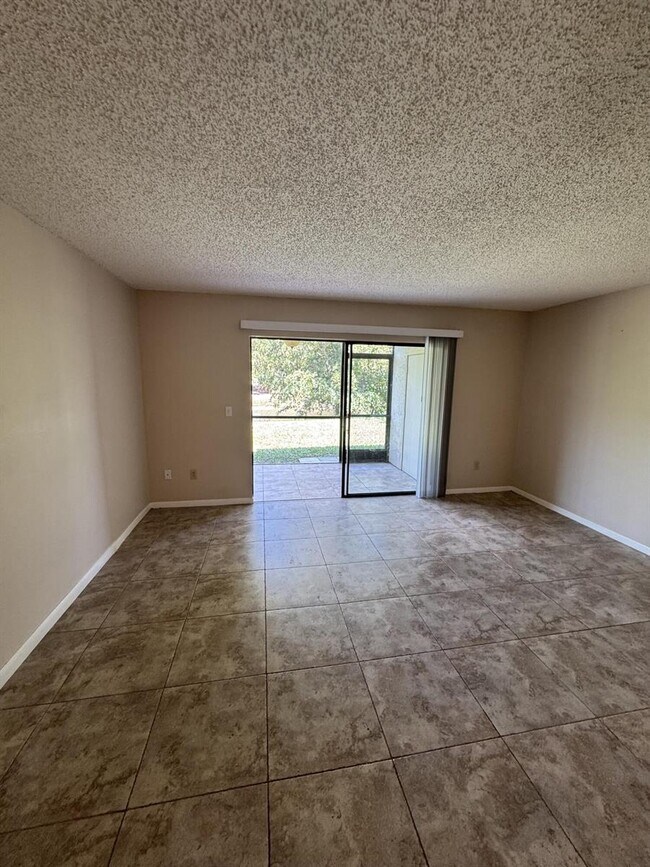 Photo - 1403 Lakeview Dr E Condo Unit 1403