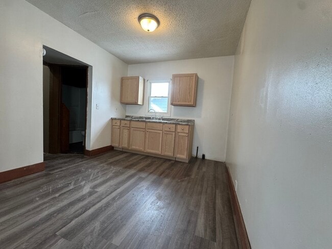 Photo - 1311 N Walnut Grove Ave