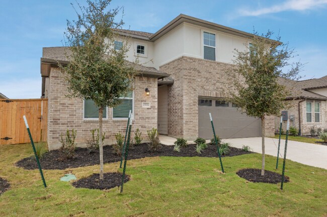 Photo - 1533 Sawmill Xing