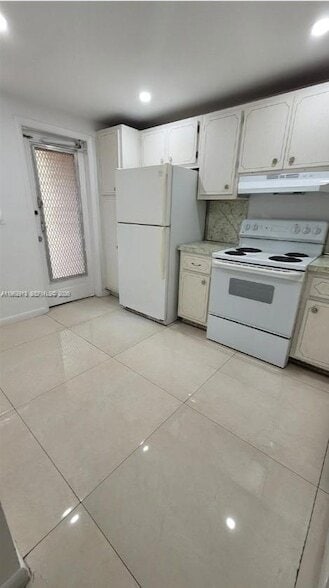 Photo - 445 NE 195th St Unit 127