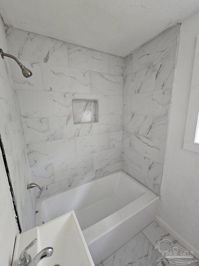 26 Kennington Dr