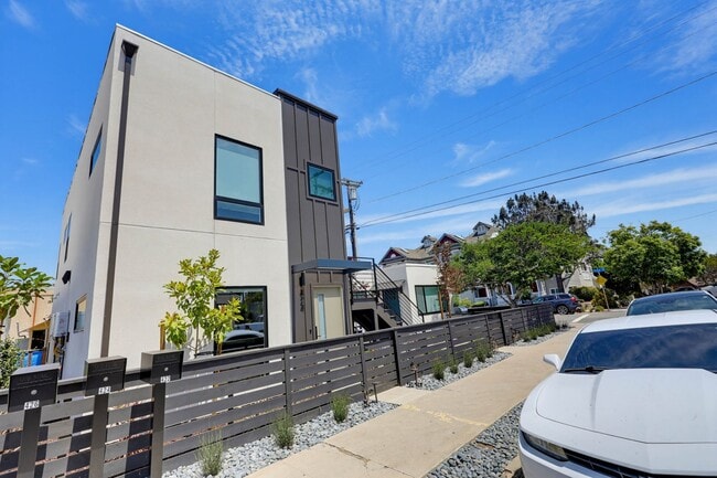 426-426 Arbor Dr Unit 424-Lower Unit