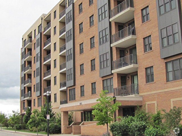 Building Photo - 300 Anthony Ave Unit 410 Rental