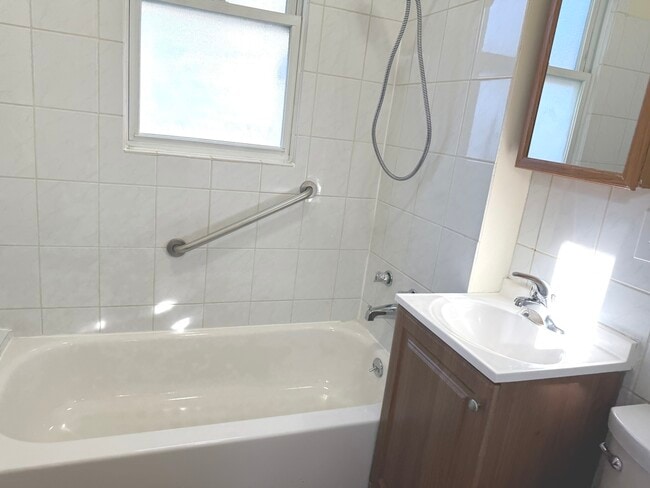 Photo - 1723 Emerson St