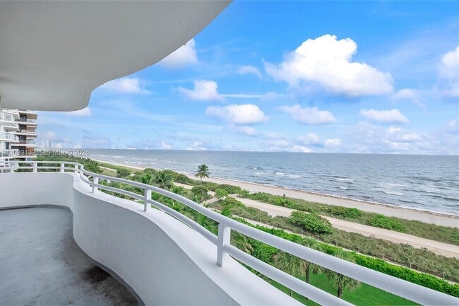 Building Photo - 8911 Collins Ave Unit 605