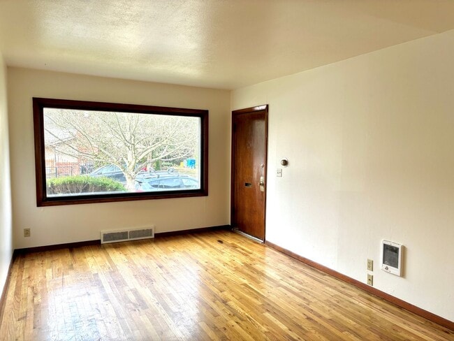 Photo - FEWEK01 Unit 8234