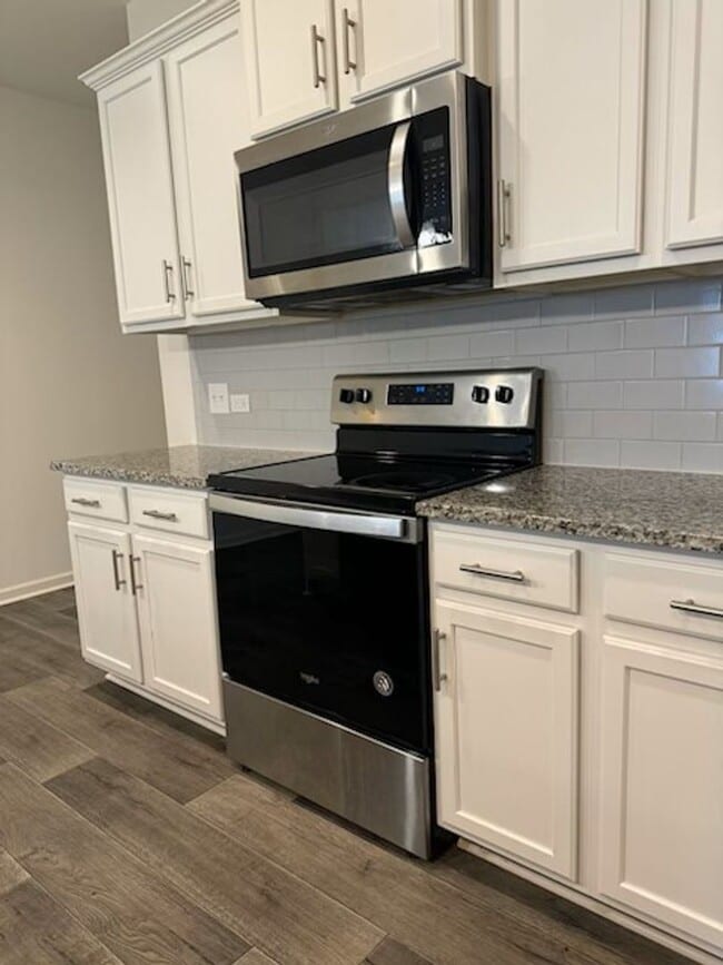 Photo - Introducing Your Dream Home: A Spacious 3 ...