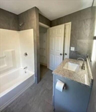 Photo - 81 Walnut St