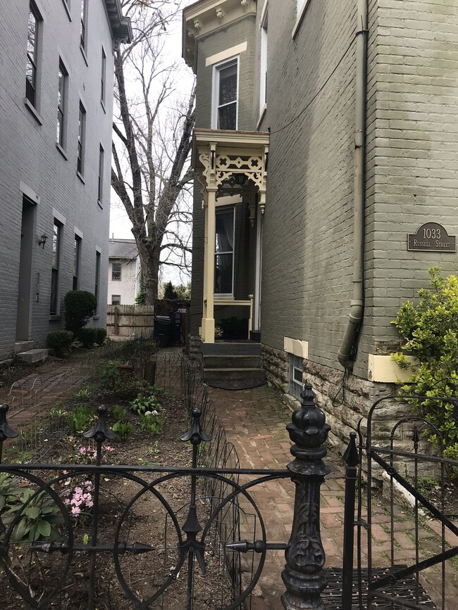 Photo - 1033 Russell St Unit Flr 1