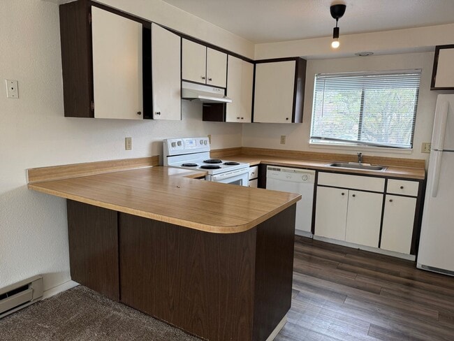 Photo - NE Bend 2bed/1.5bath Townhome Near St Charles Unit 2007