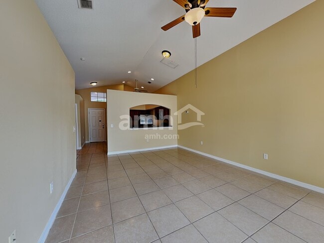 Photo - 950 Woodsong Way