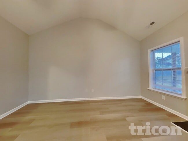 Photo - 410 Crutchfield Dr