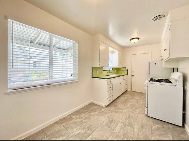 Photo - 6380 14th Ave Unit 6380 14th Ave Sacramento