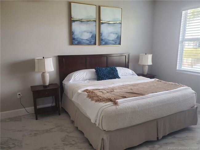 Photo - 11826 SW Oceanus Blvd