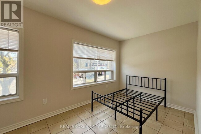 Photo - 1228 Danforth Ave