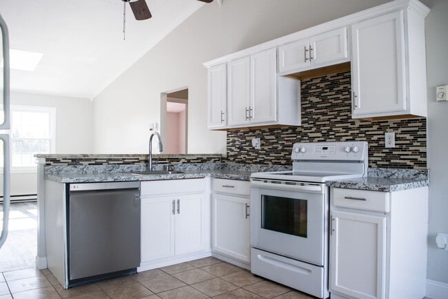 Building Photo - 89 Coleman St Unit 531