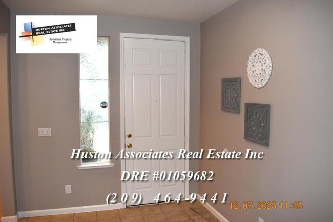 Photo - 1933 Cielito Dr