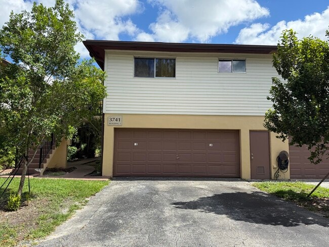 Building Photo - 3741 NW 84th Ave Unit A1 Rental