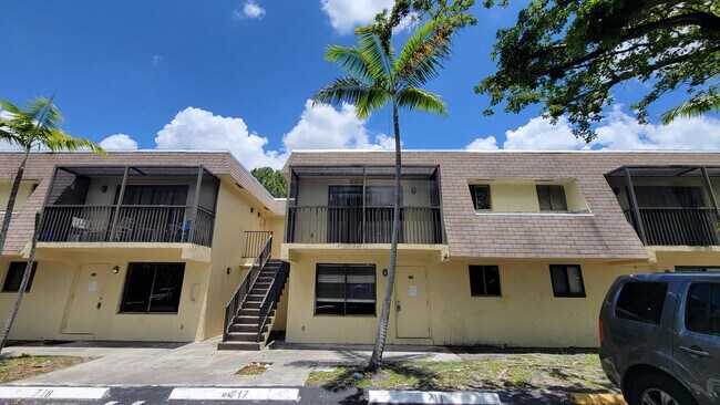 Building Photo - 1045 S Flagler Ave Unit 717