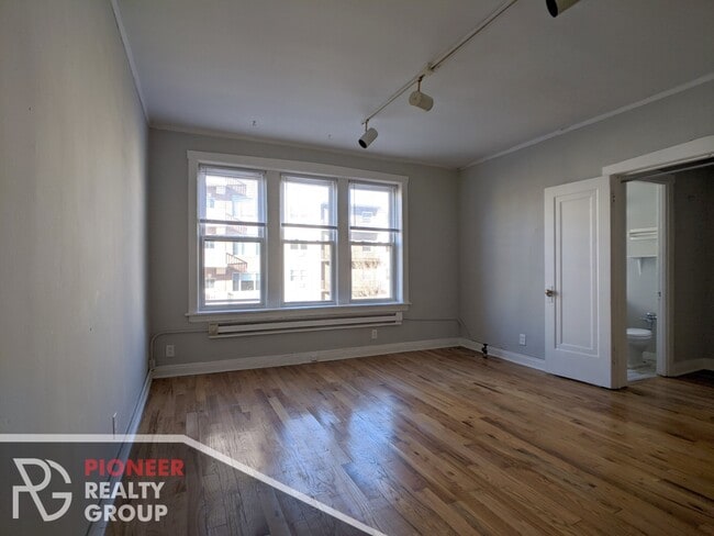 Photo - 515 W Melrose St Apartments Unit 511-#305