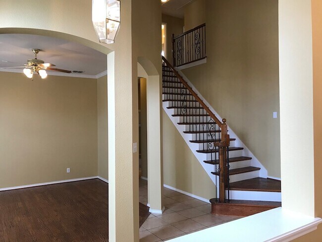 Photo - 2605 Gull Lake Dr