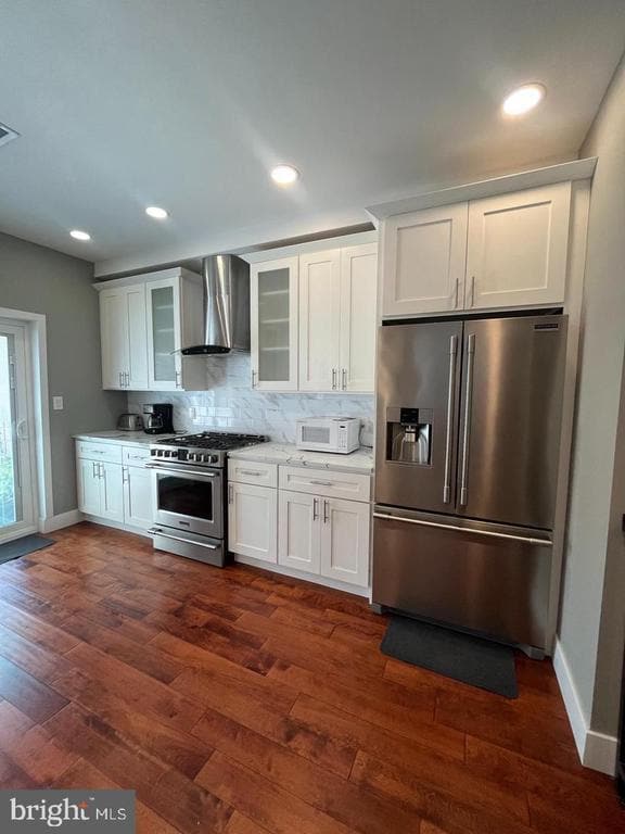 Photo - 2244 St Albans St