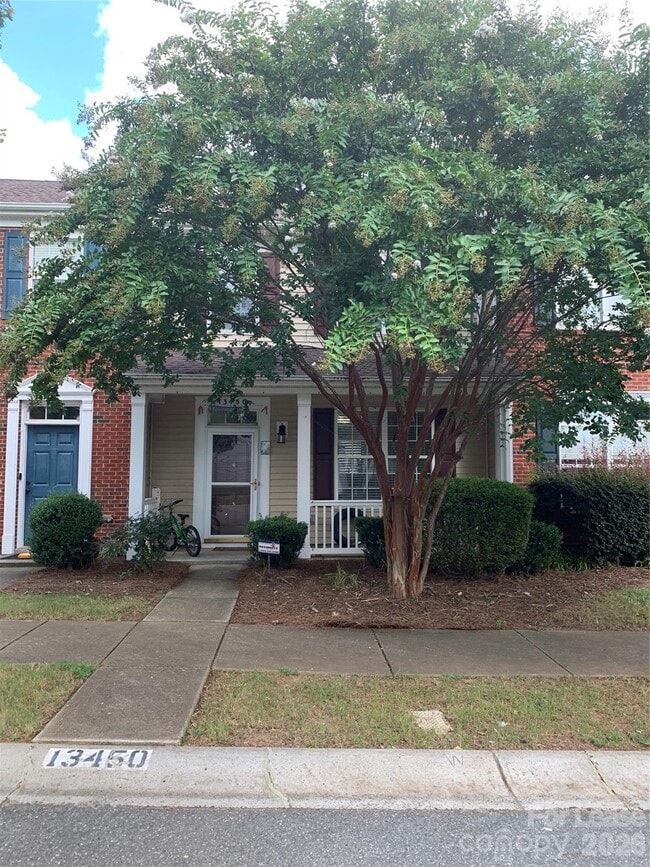 Building Photo - 13450 Delstone Dr