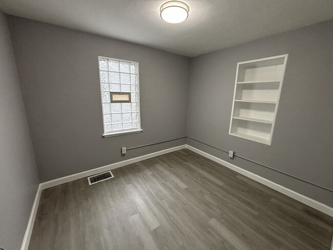 Photo - 1311 Marshall Pl