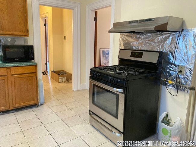 Building Photo - 103 Calumet St