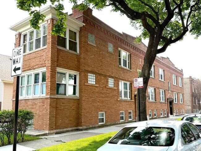 Building Photo - 3907 W Cornelia Ave Unit 2 Rental