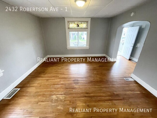 Photo - 2432 Robertson Ave Unit 1